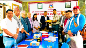 कोहलपुरका भूमिहीनलाई राहत: जग्गाधनी प्रमाण–पुर्जा वितरण पुनः सुरु गर्न भूमि आयोग सकारात्मक