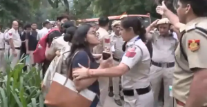 दिल्लीमा चर्कियो आन्दोलन, ६०० पक्राउ