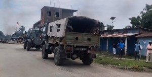 कप्तानगन्जमा प्रदर्शनकारीले आगजनी र तोडफोड सुरु गरेपछि सेना परिचालन