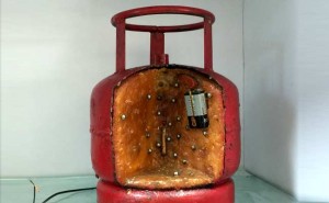 धनगढीमा ग्यास सिलिन्डर विस्फोट, तीन जना घाइते