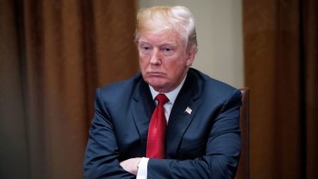 अमेरिकाले रोक्यो विदेशीलाई शरण दिनेसम्बन्धी सबै निर्णय