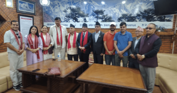 प्रचण्ड सहित ६ जना नेता श्रीलंका गए