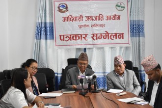 गाईको सट्टा गैँडा राष्ट्रिय जनावर बनाउने प्रस्ताव