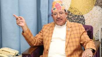 निर्धक्क भएर मतदान गर्नुहोस् : आयुक्त भण्डारी