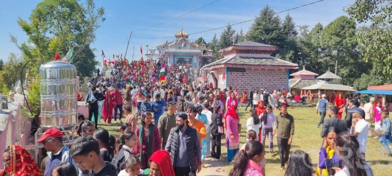 उग्रतारा भगवती मन्दिरमा दर्शनार्थीको घुइँचो