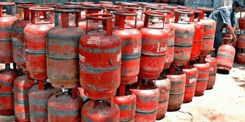 ग्यासको कृत्रिम अभाव भेटिन थाल्यो, कारबाही गर्नू : आयोग