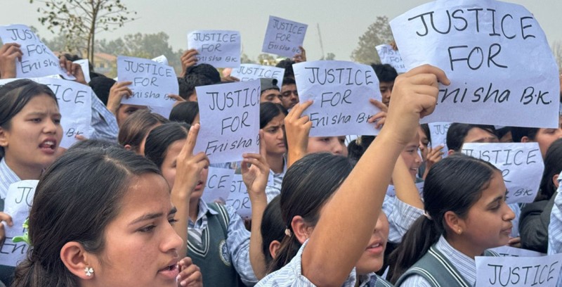 सुर्खेतकी १६ वर्षीया इनिशा विकलाई न्यायको माग गर्दै विद्यार्थीको प्रदर्शन